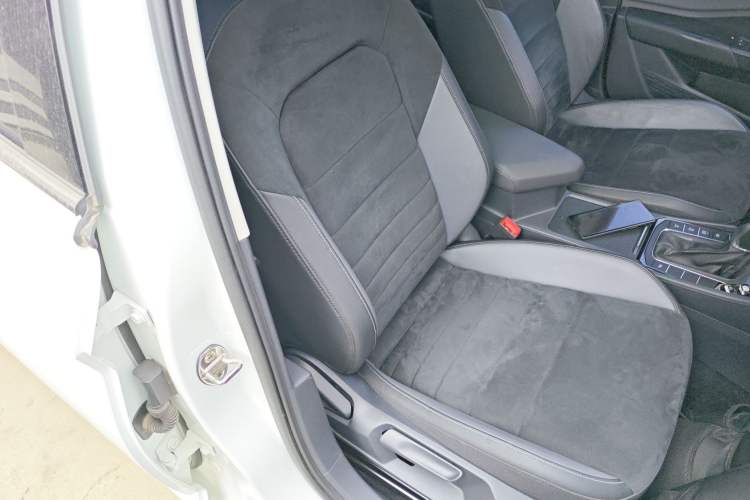 Used Volkswagen Sagitar 2019 280TSI DSG Luxury Model China V Emission Standard Right Front Seat