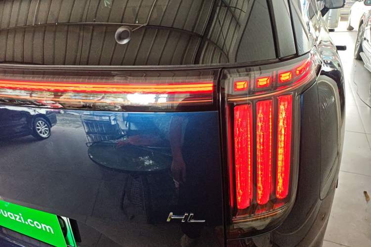 Used Hyptec HL 2025 700 Ultra Six-Seater All-Wheel-Drive LiDAR Version Exterior 3