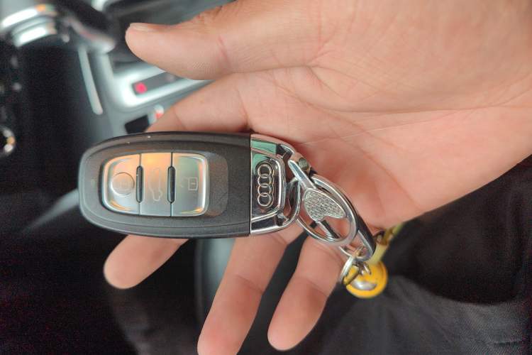 Used Audi Q5 2017 Plus 40 TFSI Technology Model
