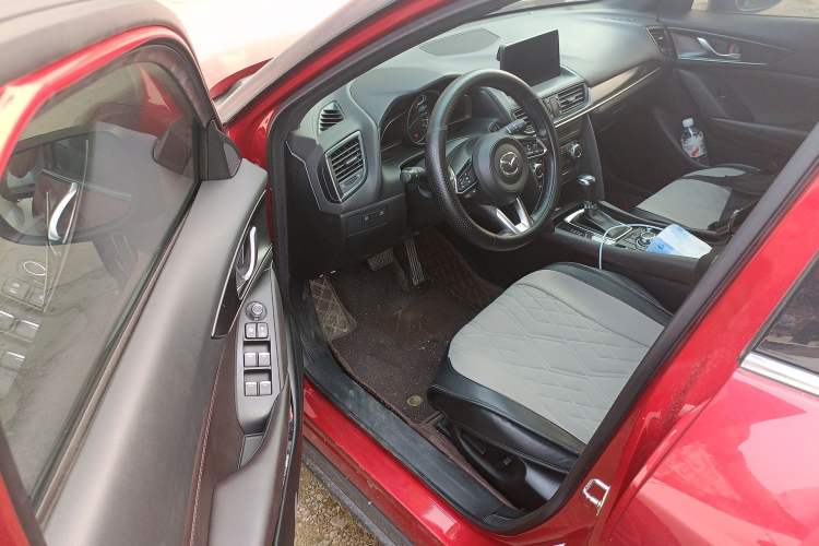 Used Mazda CX-4 2020 2.5L Automatic 2WD Sky-Drive Fun Edition
