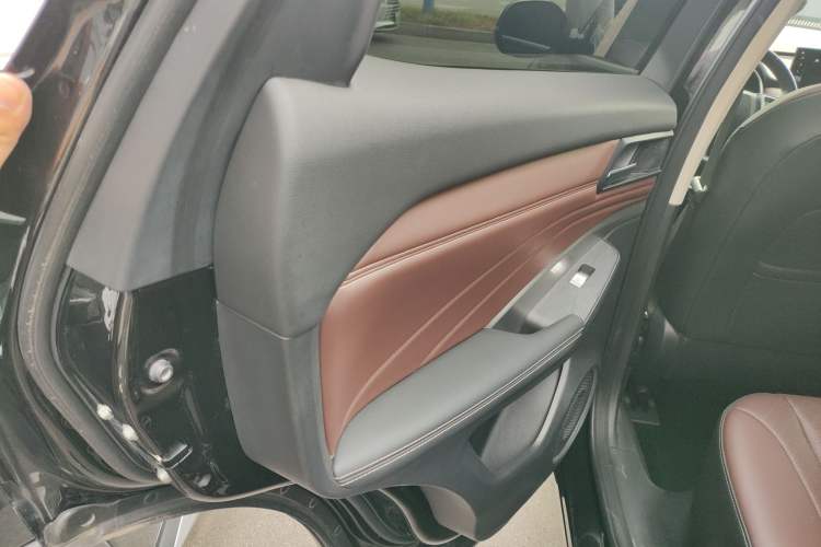 Used Wey VV6 2021 2.0T Two-Wheel Drive Smart Protection+