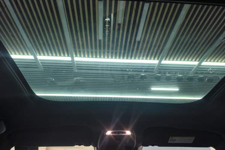 Used Volvo XC60 2019 T5 4x4 Smart & Dynamic Sport Edition China VI Standard