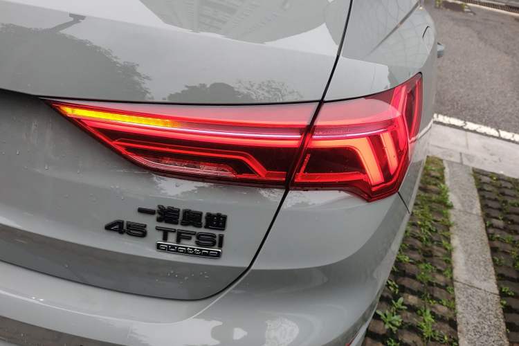 Used Audi Q3 2024 45 TFSI quattro Fashion Dynamic Edition Launch Special Edition Right Rear Taillight