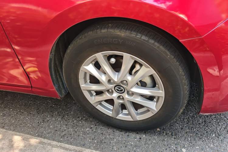 Used Mazda 3 Axela 2016 Hatchback 1.5L Automatic Luxury Model