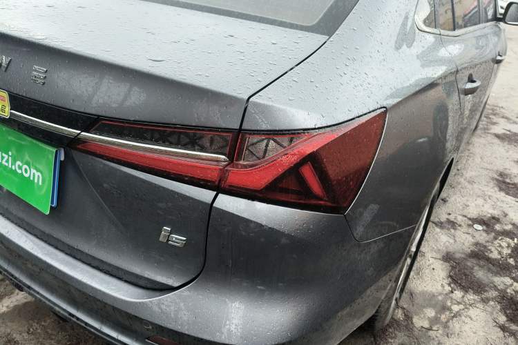 Used Roewe i5 2023 1.5L CVT Luxury Edition
