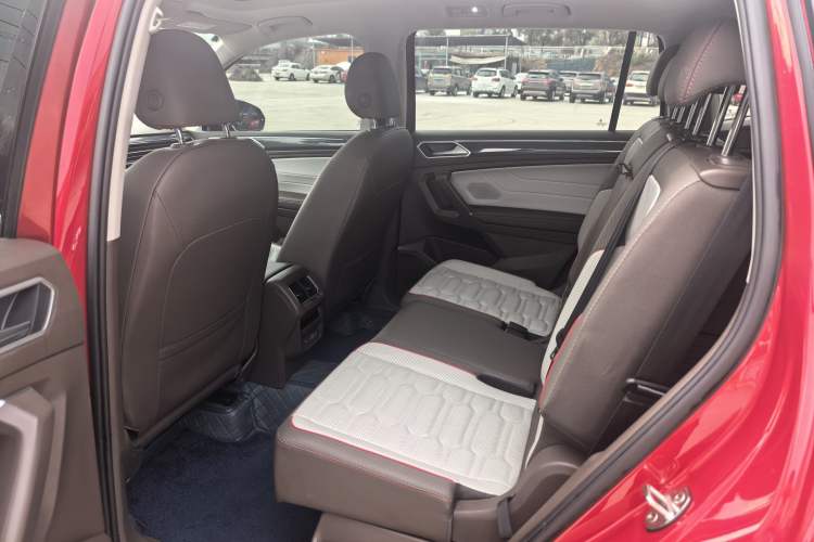 Used Volkswagen Tiguan L 2022 380TSI Automatic All-Wheel Drive R-Line Flagship 7-Seater
