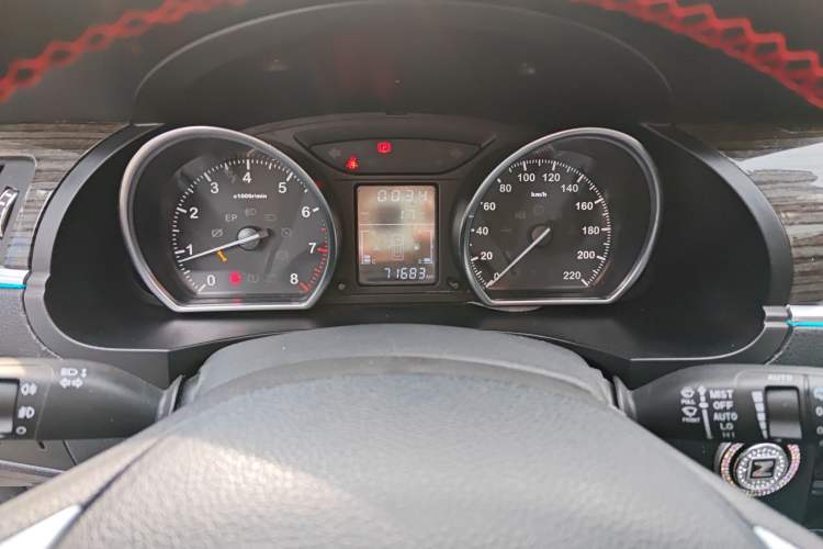 Used Zotye T600 2015 1.5T Manual Luxury Model
