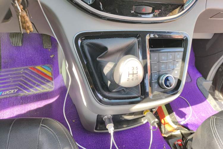 Used JAC Refine M4 2016 2.0L Manual Luxury Version