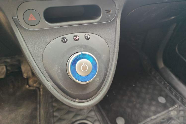 Used ORA Black Cat 2022 351 km HelloKitty Collaboration Edition Lithium-Ion Battery
