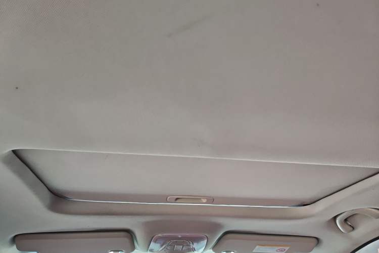 Used GAC Trumpchi GS4 2018 235T Manual Two-Wheel Drive Elite Edition Headliner