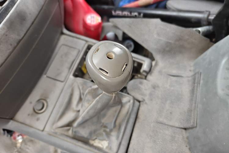 Used Jinbei Hiace 2011 2.0L 5th Generation Kuaiyunwang Standard Version 4G19