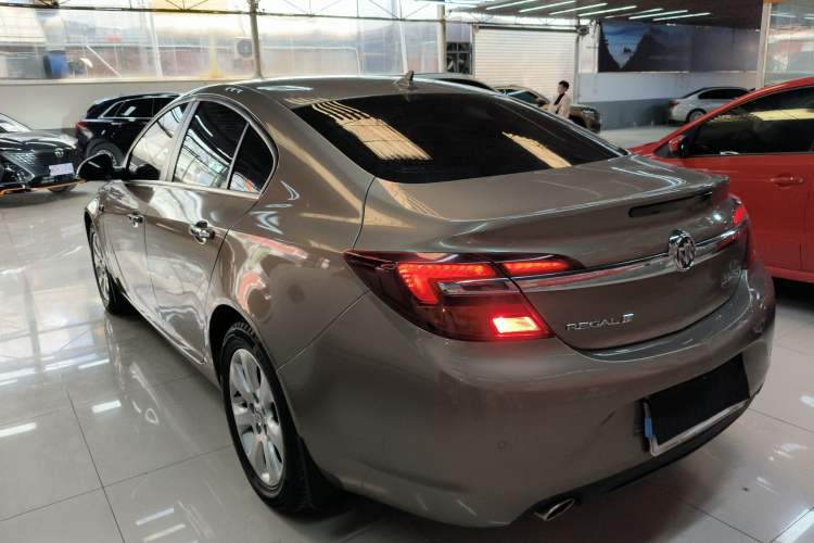 Used Buick Regal 2015 1.6T Elite Tech Model Exterior 2