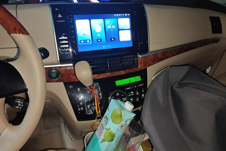 Used Toyota Previa  Audio And AC Panel