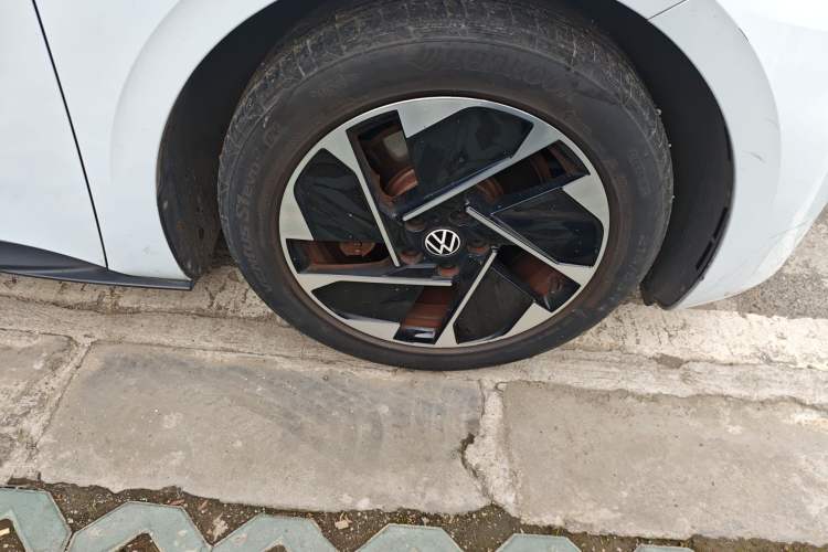 Used Volkswagen ID.3 2022 Pure Edition Right Front Wheel Hub