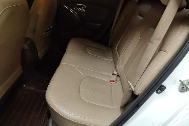 Used Hyundai ix35 2012 2.0L Automatic Two-Wheel Drive Elite Edition GLS
