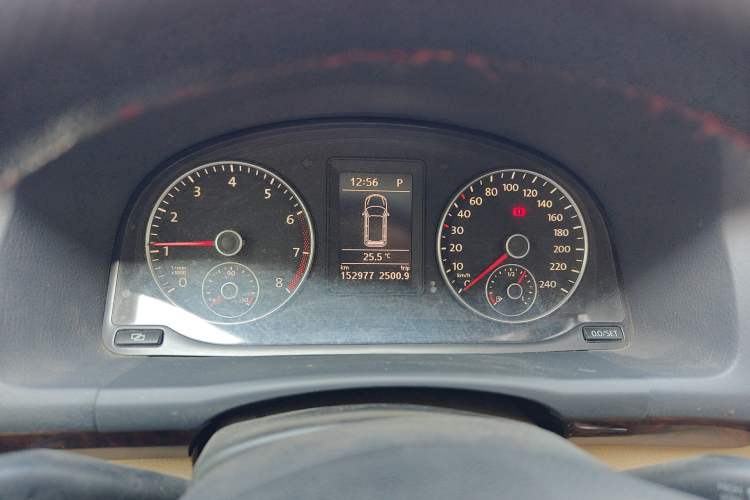 Used Volkswagen Touran 2011 1.4T DSG ZhiZhen Edition 7-Seater