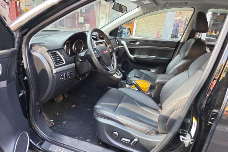 Used Haval H6 2015 Sport Edition 1.5T Automatic Two-Wheel Drive Luxury Model