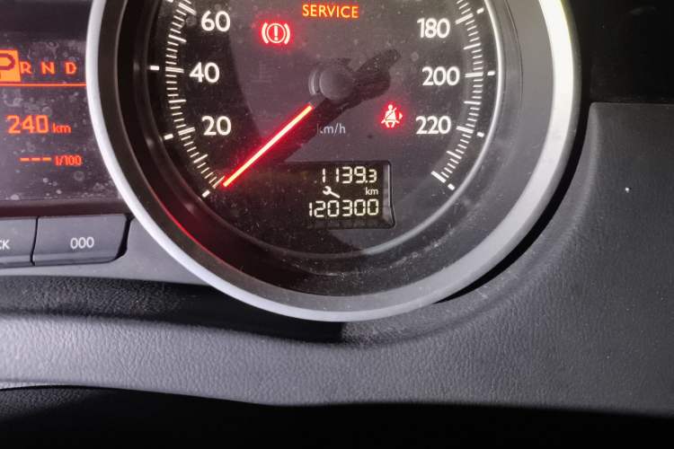 Used Peugeot 508 2013 2.0L 2nd Anniversary Edition with Automatic Sunroof – Classic Version