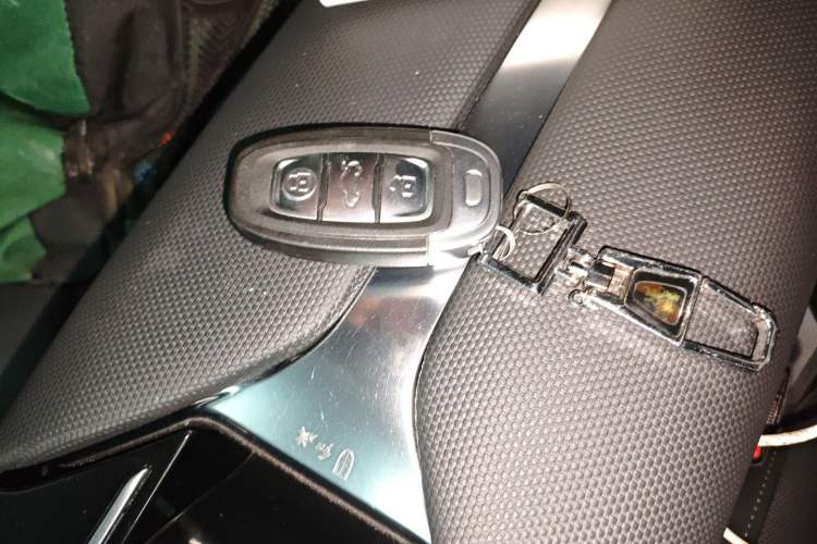 Used Hongqi E-QM5 2023 620km PLUS
