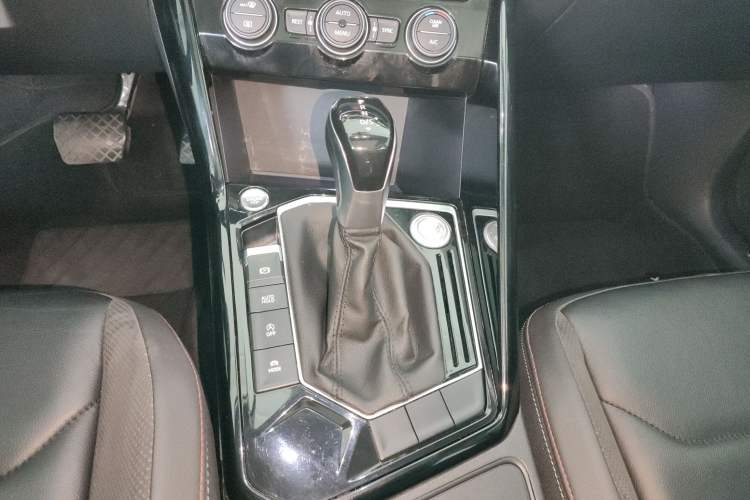 Used Volkswagen Tayron 2019 Teramont Edition 280TSI Two-Wheel Drive Luxury Model China VI Standard Gear Lever