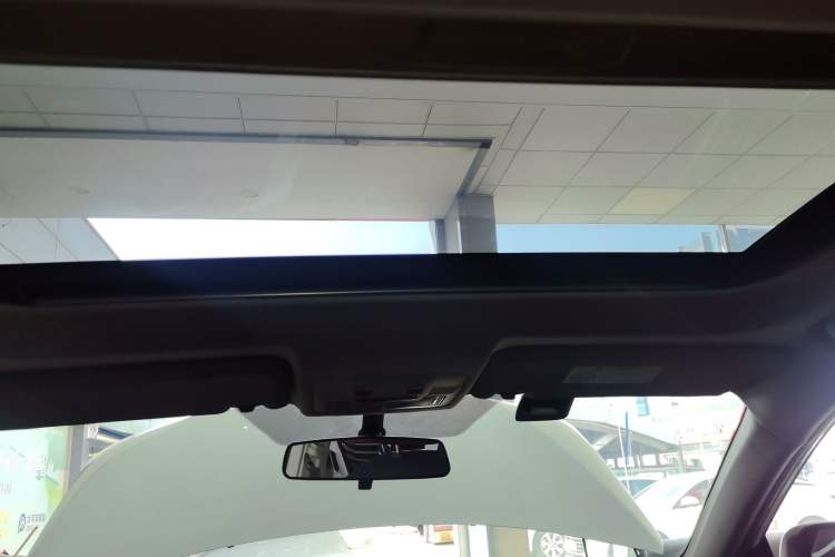 Used Toyota RAV4 2015 2.0L CVT Two-Wheel Drive Fashion Edition
