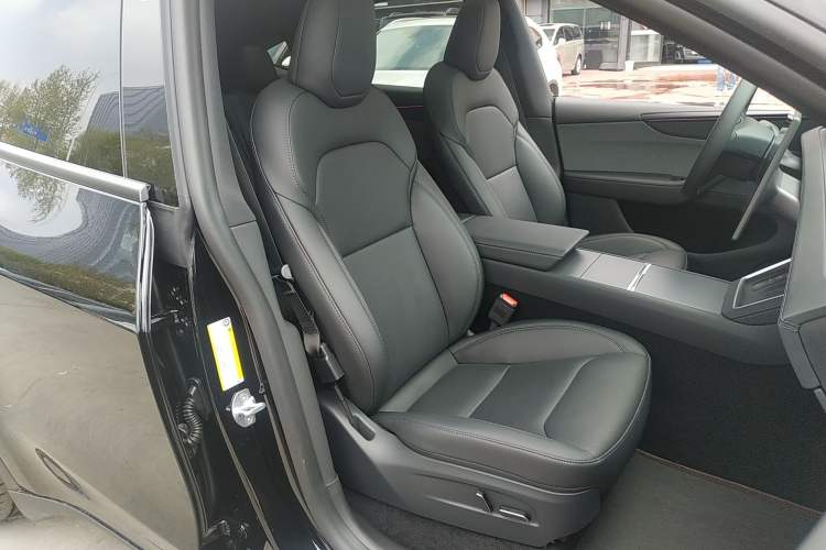 Used Tesla Model Y 2026 Rear-Drive Model Right Front Seat