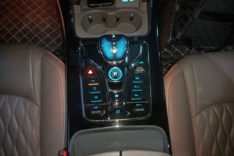 Used BYD Han 2023 EV Champion Edition 605KM Front-Drive Premium Model
