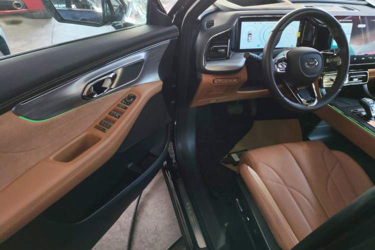 Used GAC Trumpchi ES9 2024 PHEV with 143 km Max