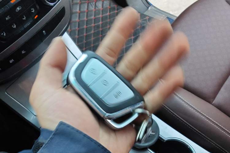 Used JAC Group T8 2019 2.0T Gasoline 4x4 Prestige Version Standard Double Cabin HFC4GA3-4D
