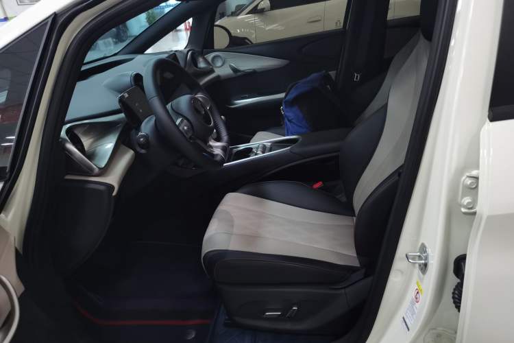 Used BYD Dolphin 2025 420km Free Edition
