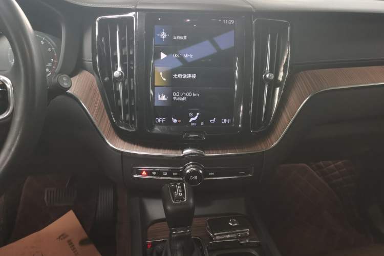 Used Volvo XC60 2021 T5 4x4 Smart Luxury Edition
