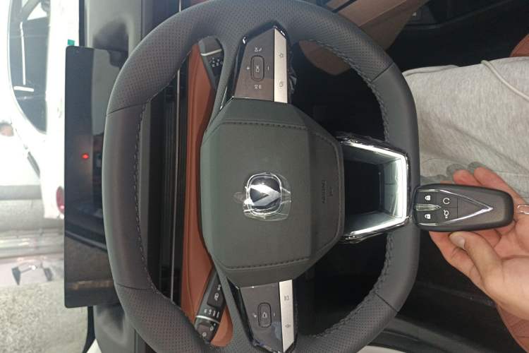 Used CHANGAN Eado PHEV 2025 Smart New Blue Whale 145KM Battleship Edition
