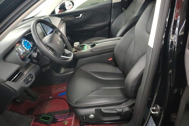 Used Hongqi E-QM5 2023 Base Travel Edition
