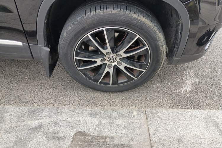 Used Volkswagen Tiguan 2016 300TSI Automatic Two-Wheel Drive Luxury Edition Right Front Wheel Hub