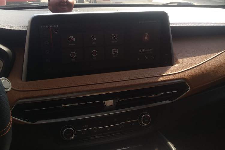 Used SAIC MAXUS D90 Pro 2020 2.0T Gasoline 4x4 Flagship Edition 6 Seats
