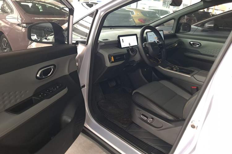 Used AION Y 2022 70 Intelligent Edition Lithium Iron Phosphate
