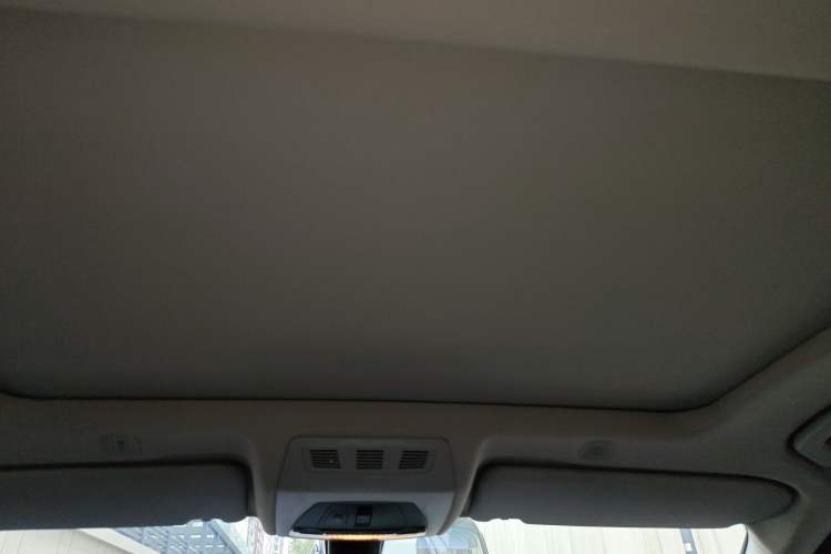 Used BMW 5 Series 2015 535Li Leading Model