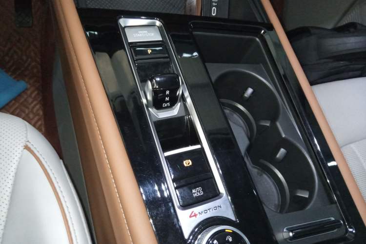 Used Volkswagen Teramont 2023 380TSI Four-Wheel Drive Luxury Edition Gear Lever