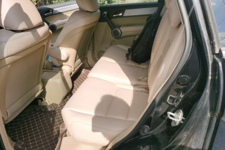 Used Honda CR-V 2010 2.0L manual two-wheel drive urban version
