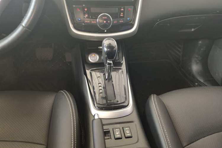 Used Nissan Tiida 2016 1.6L CVT ZhiZun Edition