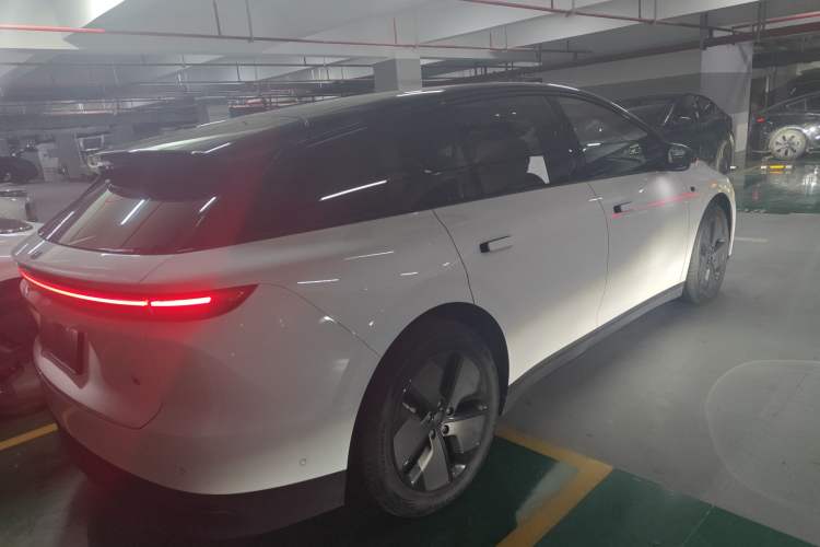 Used Li Auto Li Auto i6 2025 Model Two-Wheel-Drive Standard Type