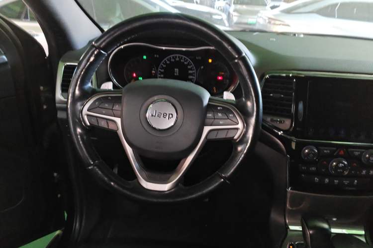 Used Jeep Grand Cherokee 2020 3.0L Professional Navigation Edition