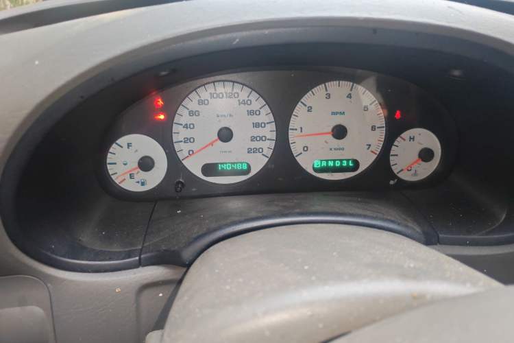 Used Chrysler Grand Voyager 2012 3.0L Classic Edition Odometer Close Up