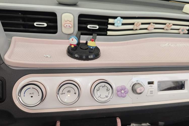 Used Wuling Hongguang MINIEV 2021 Macaron Fashion Edition Lithium-Ion Battery Audio And AC Panel