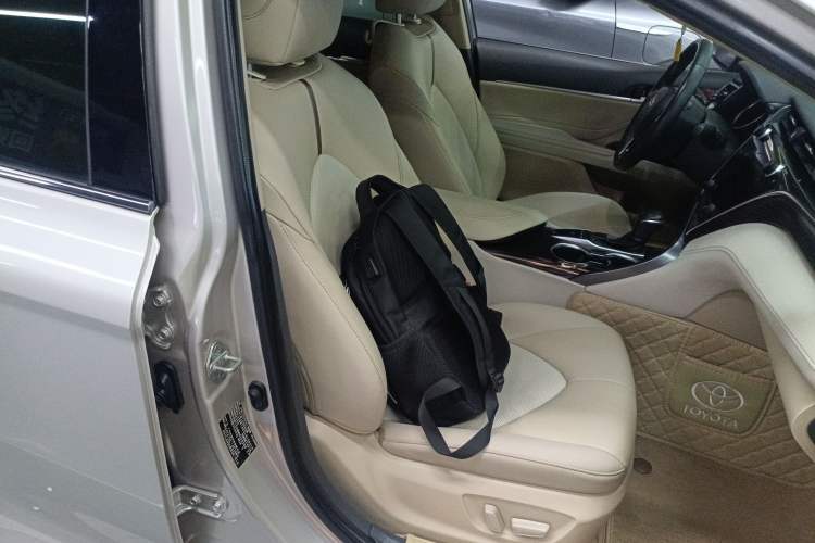 Used Toyota Camry 2019 2.5G Luxury Edition China VI Standard