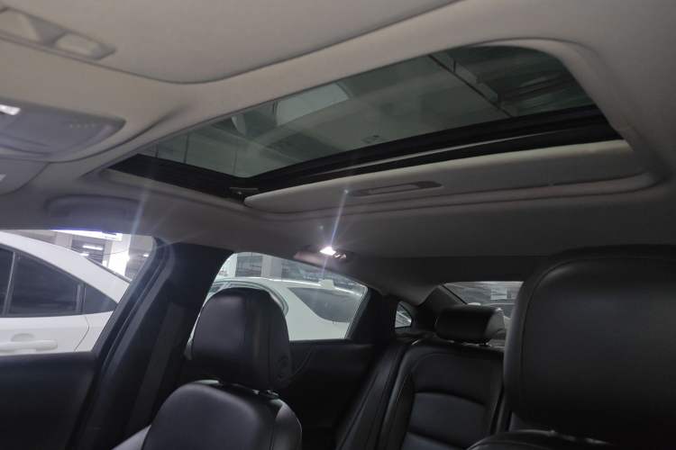 Used Chevrolet Malibu XL 2016 1.5T Dual-Clutch Ruichi Edition Headliner