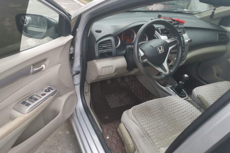 Used Honda City Classic 2011 1.5L Manual Elite Edition Driver Seat