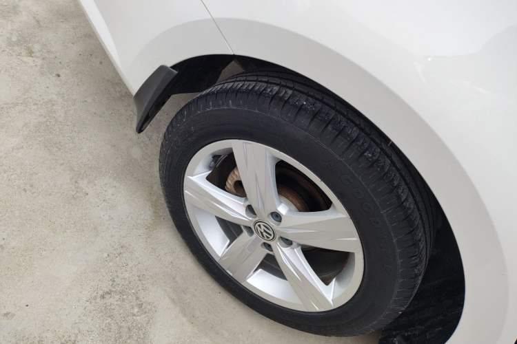 Used Volkswagen Lavida 2017 1.6L Manual Fashion Edition Right Rear Wheel Hub