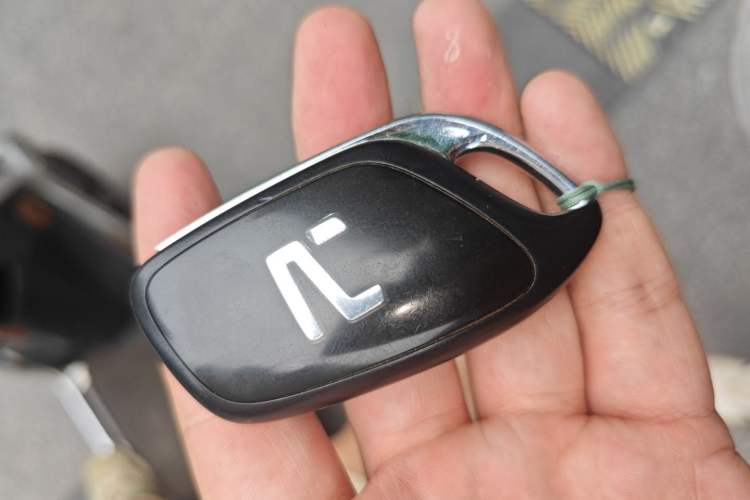 Used Rising ER6 2020 620 km Smart Edition
