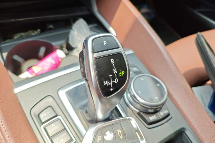 Used BMW X6 2015 xDrive35i Luxury Edition Gear Lever